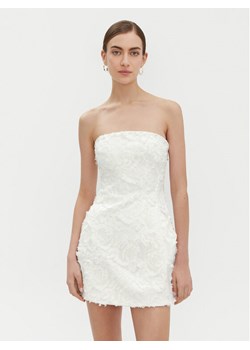 BARDOT Sukienka koktajlowa 59333DB2 Biały Regular Fit ze sklepu MODIVO w kategorii Sukienki - zdjęcie 181969435