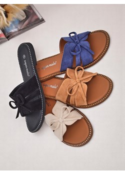 Royalfashion Damskie klapki na płaskiej podeszwie z kokardką Gerber ze sklepu royalfashion.pl w kategorii Klapki damskie - zdjęcie 181971888