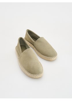 Reserved - Zamszowe espadryle - jasny zielony ze sklepu Reserved w kategorii Espadryle męskie - zdjęcie 181973948