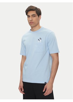 adidas T-Shirt Lounge Slides Graphic Pocket JM0376 Niebieski Regular Fit ze sklepu MODIVO w kategorii T-shirty męskie - zdjęcie 181978339