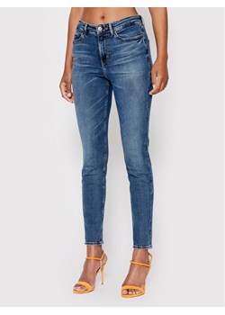 Guess Jeansy W2YA46 D4Q02 Niebieski Skinny Fit ze sklepu MODIVO w kategorii Jeansy damskie - zdjęcie 181978436