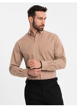 Koszula męska lniana z klasycznym kołnierzykiem i kieszeniami REGULAR FIT – jasnobrązowa V7 OM-SHCS-0134 ze sklepu ombre w kategorii Bluzy męskie - zdjęcie 181979267