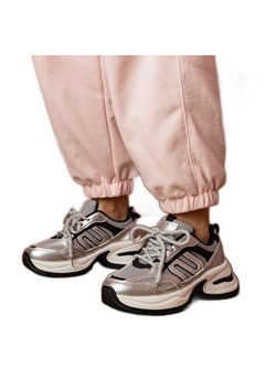 Srebrne sneakersy sportowe na stylowej podeszwie srebrny ze sklepu ButyModne.pl w kategorii Buty sportowe damskie - zdjęcie 181984779