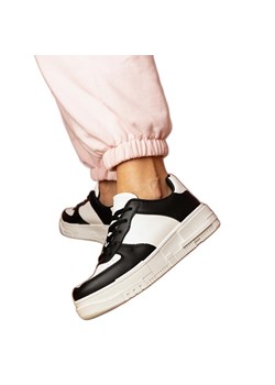 Czarne sneakersy sportowe na platfotmie ze sklepu ButyModne.pl w kategorii Buty sportowe damskie - zdjęcie 181984786