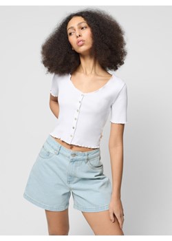Damski crop top bez nadruku Outhorn OTHWSS24TTSHF1489 - biały ze sklepu Sportstylestory.com w kategorii Bluzki damskie - zdjęcie 181999207