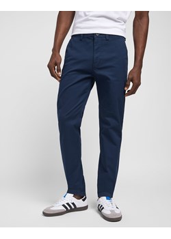 MESKIE SPODNIE LEE SLIM CHINO DEEP NAVY 112321634 ze sklepu YouNeedit.pl w kategorii Spodnie męskie - zdjęcie 182003127