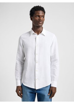 LEE MĘSKA KOSZULA LEE PATCH SHIRT BRIGHT WHITE 112364230 ze sklepu YouNeedit.pl w kategorii Koszule męskie - zdjęcie 182003205