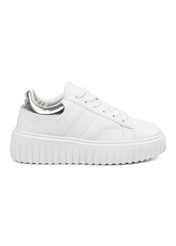 Shelvt Białe damskie sneakersy ze srebrnymi wstawkami ze sklepu ButyModne.pl w kategorii Buty sportowe damskie - zdjęcie 182004547