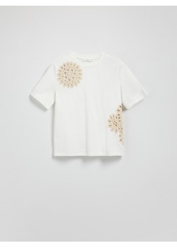 Reserved - T-shirt z crochetową aplikacją - złamana biel ze sklepu Reserved w kategorii Bluzki damskie - zdjęcie 182019236