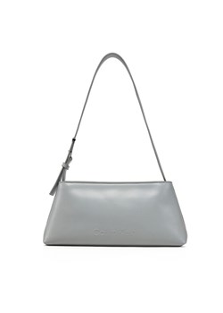 Torebka Calvin Klein Embossed Logo Shoulder Bag K60K612550 Szary ze sklepu eobuwie.pl w kategorii Torebki damskie - zdjęcie 182022778
