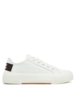 Trampki LOVE MOSCHINO JA15012G1MIA0100 Biały ze sklepu eobuwie.pl w kategorii Trampki damskie - zdjęcie 182026508