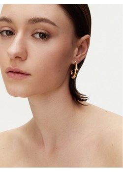 Kolczyki Guess JUBE05 160JW Złoty ze sklepu eobuwie.pl w kategorii Kolczyki - zdjęcie 182033529