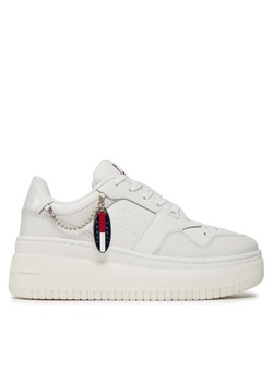Sneakersy Tommy Jeans Tjw Retro Basket Flatform Charm EN0EN02421 Écru ze sklepu eobuwie.pl w kategorii Buty sportowe damskie - zdjęcie 182034168
