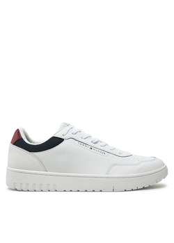 Sneakersy Tommy Hilfiger Th Basket Core Lite Lth FM0FM05369 Biały ze sklepu eobuwie.pl w kategorii Buty sportowe męskie - zdjęcie 182035098