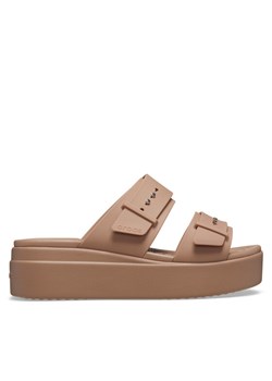 Klapki Crocs Brooklyn Low Wedge Sandal W 207431 Beżowy ze sklepu eobuwie.pl w kategorii Klapki damskie - zdjęcie 182035589