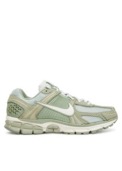 Sneakersy Nike Zoom Vomero 5 HF1553 300 Zielony ze sklepu eobuwie.pl w kategorii Buty sportowe męskie - zdjęcie 182035815