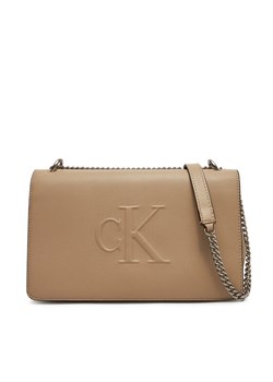 Torebka Calvin Klein Jeans Sculpted Ew Flap25 Shoulder Bag LV04K3035G Beżowy ze sklepu eobuwie.pl w kategorii Kopertówki - zdjęcie 182042145