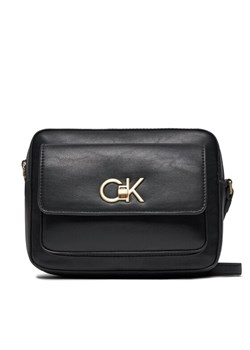 Torebka Calvin Klein Re-Lock Camera Bag W/Flap K60K611083 Czarny ze sklepu eobuwie.pl w kategorii Listonoszki - zdjęcie 182043355