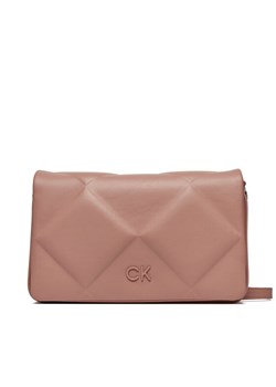 Torebka Calvin Klein Re-Lock Quilt Shoulder Bag K60K611021 Różowy ze sklepu eobuwie.pl w kategorii Listonoszki - zdjęcie 182043575