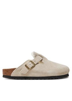 Klapki Birkenstock Boston Shearling Leve 1026192 Biały ze sklepu eobuwie.pl w kategorii Klapki damskie - zdjęcie 182044835