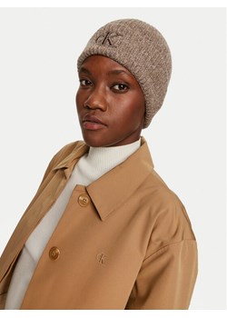 Czapka Calvin Klein Thick Embroidery K60K612321 Beżowy ze sklepu eobuwie.pl w kategorii Czapki zimowe damskie - zdjęcie 182052415