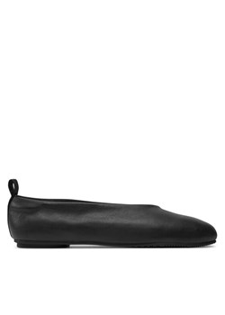 Baleriny Calvin Klein Jeans Ballerina Leather YW0YW01803 Czarny ze sklepu eobuwie.pl w kategorii Balerinki - zdjęcie 182059856
