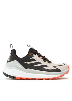 Trekkingi adidas Terrex Free Hiker 2.0 Low GORE-TEX Hiking Shoes IG5459 Beżowy ze sklepu eobuwie.pl w kategorii Buty trekkingowe męskie - zdjęcie 182064506