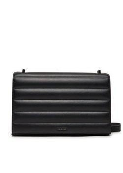 Torebka Calvin Klein Line Quilt Md Conv Shoulder Bag K60K612117 Czarny ze sklepu eobuwie.pl w kategorii Listonoszki - zdjęcie 182064825