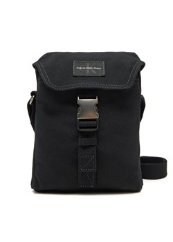 Saszetka Calvin Klein Jeans Workwear Ut Flap Reporter 18 LV04G3025G Czarny ze sklepu eobuwie.pl w kategorii Torby męskie - zdjęcie 182066087