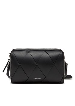 Torebka Calvin Klein Ck Woven Camera Bag K60K613002 Czarny - id: 8721107423432 - marki Calvin Klein - 182067598 Torebka Calvin Klein Ck Woven Camera Bag K60K613002 Czarny ze sklepu eobuwie.pl w kategorii Listonoszki - zdjęcie 182067598