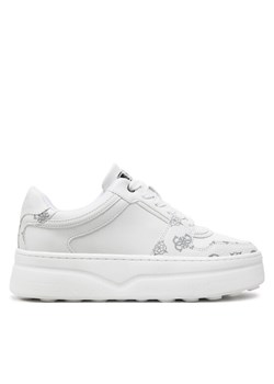 Sneakersy Guess Queenz FLTQNZ FAL12 Biały ze sklepu eobuwie.pl w kategorii Buty sportowe damskie - zdjęcie 182069128
