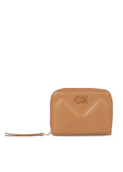 Portfel damski Calvin Klein Re-Lock Quilt Za Wallet Md K60K610785 Brązowy ze sklepu eobuwie.pl w kategorii Portfele damskie - zdjęcie 182071946