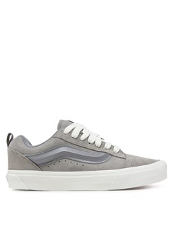 Sneakersy Vans Knu Skool VN000D6CBXC1 Szary ze sklepu eobuwie.pl w kategorii Trampki męskie - zdjęcie 182075128