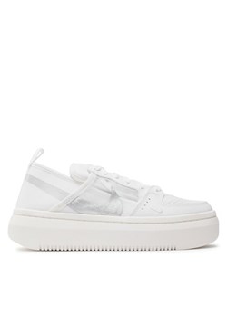 Sneakersy Nike Court Vision Alta CW6536 102 Biały ze sklepu eobuwie.pl w kategorii Buty sportowe damskie - zdjęcie 182077065