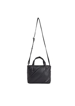 Torebka Calvin Klein Jeans Quilted Micro Ew Tote22 K60K611957 Czarny ze sklepu eobuwie.pl w kategorii Listonoszki - zdjęcie 182089628