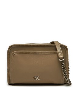 Torebka Calvin Klein Jeans Utility Camera Bag16 K60K613047 Brązowy ze sklepu eobuwie.pl w kategorii Listonoszki - zdjęcie 182091927