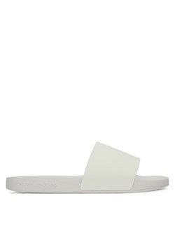 Klapki Calvin Klein Jeans Slide Monogram Tpu YW0YW01715 Biały ze sklepu eobuwie.pl w kategorii Klapki damskie - zdjęcie 182092169