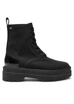 Trapery Tommy Hilfiger Flag Ventile Lace Up Boot FW0FW08287 Czarny ze sklepu eobuwie.pl w kategorii Botki - zdjęcie 182094326