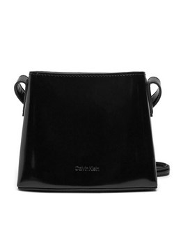 Torebka Calvin Klein K60K612567 Czarny ze sklepu eobuwie.pl w kategorii Listonoszki - zdjęcie 182095176
