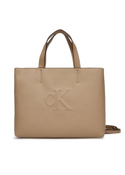 Torebka Calvin Klein Jeans Sculpted Mini Ew Tote LV04K3111G Beżowy ze sklepu eobuwie.pl w kategorii Torebki damskie - zdjęcie 182095418