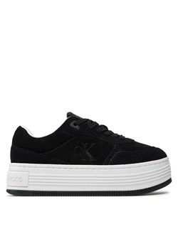 Sneakersy Calvin Klein Jeans Bold Platf Laceup Low Mg Suede YW0YW01575 Czarny ze sklepu eobuwie.pl w kategorii Buty sportowe damskie - zdjęcie 182095906