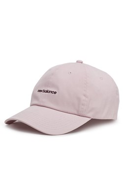 Czapka z daszkiem New Balance LAH51010RSG Różowy ze sklepu eobuwie.pl w kategorii Czapki z daszkiem damskie - zdjęcie 182102609
