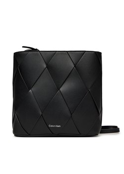 Torebka Calvin Klein Ck Woven Square Crossbody K60K612991 Czarny ze sklepu eobuwie.pl w kategorii Listonoszki - zdjęcie 182111116
