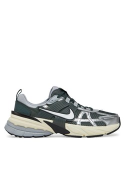 Sneakersy Nike V2K Run HJ4497 300 Zielony ze sklepu eobuwie.pl w kategorii Buty sportowe męskie - zdjęcie 182112596