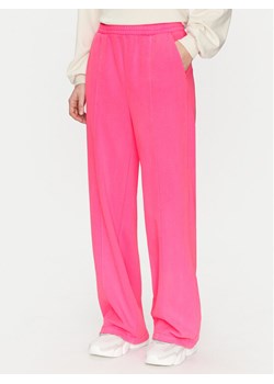 Gap Spodnie dresowe 729444-12 Różowy Wide Leg ze sklepu MODIVO w kategorii Spodnie damskie - zdjęcie 182594156