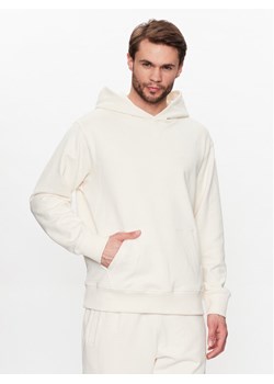 New Balance Bluza MT23565 Écru Relaxed Fit ze sklepu MODIVO w kategorii Bluzy męskie - zdjęcie 182594517