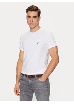 Guess T-Shirt Caleb U97M00 KCD31 Biały Slim Fit ze sklepu MODIVO w kategorii T-shirty męskie - zdjęcie 182596576