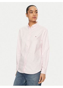 Tommy Jeans Koszula DW0DW19890 Różowy Regular Fit ze sklepu MODIVO w kategorii Koszule damskie - zdjęcie 182596686