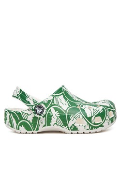 Crocs Klapki Classic Duke Print Clog K 210007 Zielony ze sklepu MODIVO w kategorii Klapki dziecięce - zdjęcie 182597266