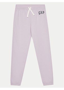 Gap Spodnie dresowe 845041-01 Fioletowy Regular Fit ze sklepu MODIVO w kategorii Spodnie dziewczęce - zdjęcie 182597296